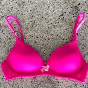 Victoria's Secret Body by Victoria No Wire Bra